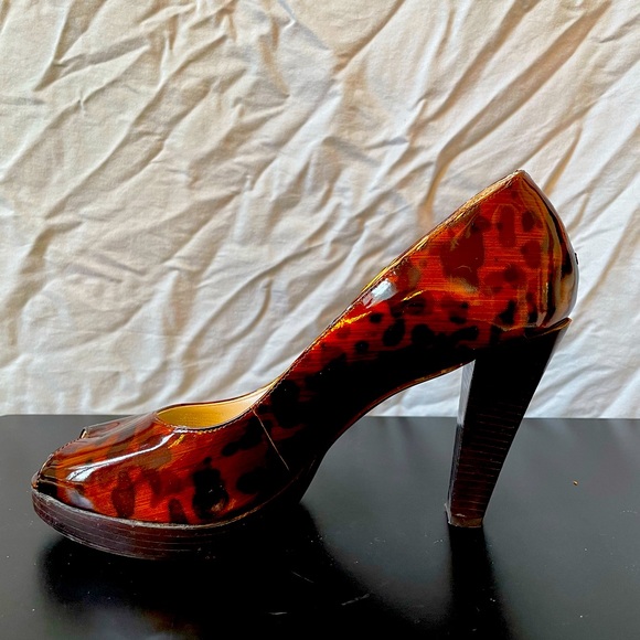 Gianni Bini Cheetah Print Heels - Picture 2 of 6